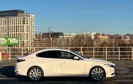 Mazda 3, 2021 год, 2 100 000 рублей, 3 фотография