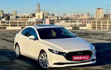 Mazda 3, 2021 год, 2 100 000 рублей, 2 фотография