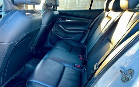 Mazda 3, 2021 год, 2 100 000 рублей, 16 фотография