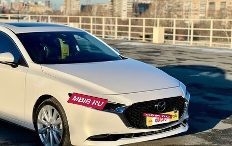 Mazda 3, 2021 год, 2 100 000 рублей, 8 фотография