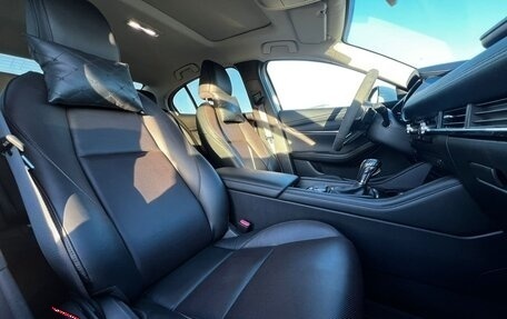 Mazda 3, 2021 год, 2 100 000 рублей, 22 фотография