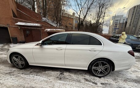 Mercedes-Benz E-Класс, 2019 год, 4 900 000 рублей, 7 фотография