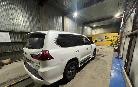 Lexus LX III, 2017 год, 6 950 000 рублей, 3 фотография