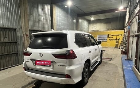 Lexus LX III, 2017 год, 6 950 000 рублей, 4 фотография