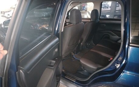 Mitsubishi Outlander III рестайлинг 3, 2011 год, 800 000 рублей, 7 фотография