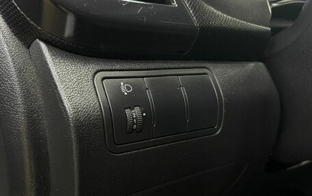 Hyundai Solaris II рестайлинг, 2011 год, 749 900 рублей, 18 фотография