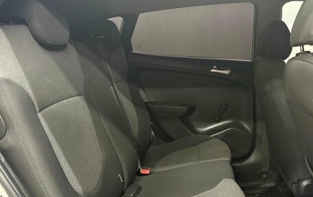 Hyundai Solaris II рестайлинг, 2011 год, 749 900 рублей, 11 фотография