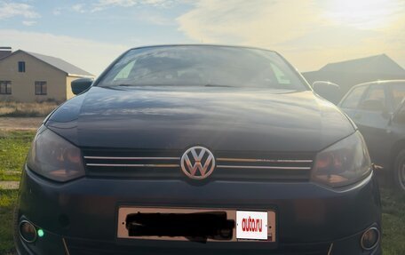 Volkswagen Polo VI (EU Market), 2012 год, 750 000 рублей, 1 фотография