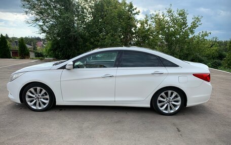 Hyundai Sonata VI, 2011 год, 980 000 рублей, 5 фотография