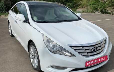 Hyundai Sonata VI, 2011 год, 980 000 рублей, 3 фотография