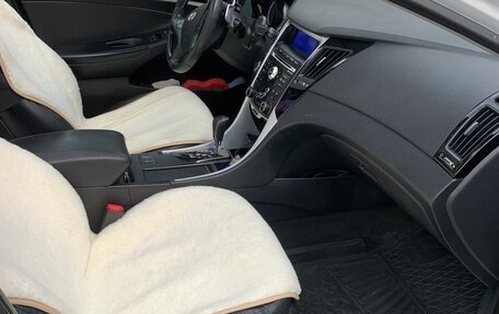 Hyundai Sonata VI, 2011 год, 980 000 рублей, 10 фотография