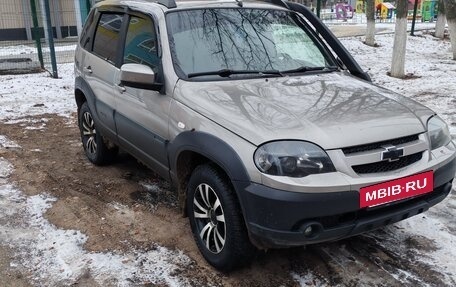 Chevrolet Niva I рестайлинг, 2018 год, 780 000 рублей, 2 фотография