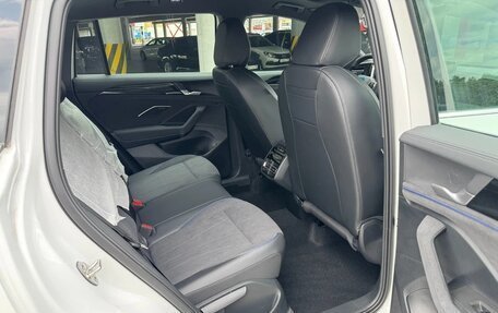 Volkswagen Tiguan, 2025 год, 4 790 000 рублей, 30 фотография