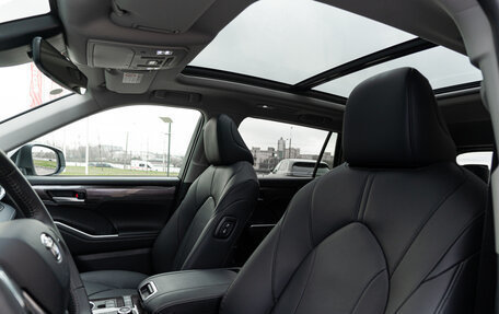 Toyota Highlander, 2025 год, 6 190 000 рублей, 12 фотография