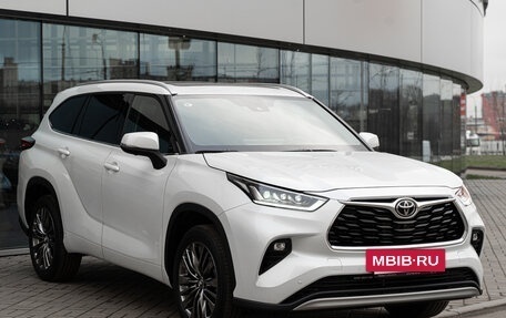 Toyota Highlander, 2025 год, 6 190 000 рублей, 2 фотография