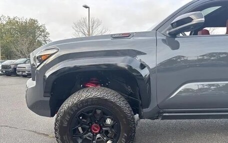 Toyota Tacoma, 2025 год, 7 050 000 рублей, 28 фотография