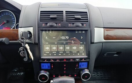 Volkswagen Touareg III, 2007 год, 1 220 000 рублей, 25 фотография