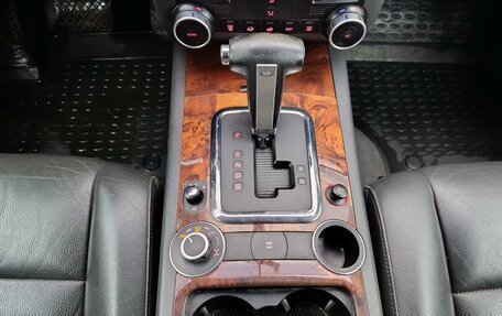 Volkswagen Touareg III, 2007 год, 1 220 000 рублей, 26 фотография