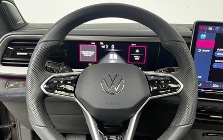 Volkswagen Teramont, 2025 год, 6 190 000 рублей, 13 фотография