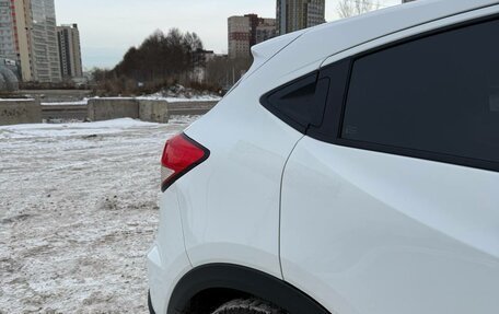 Honda Vezel, 2021 год, 1 550 000 рублей, 9 фотография