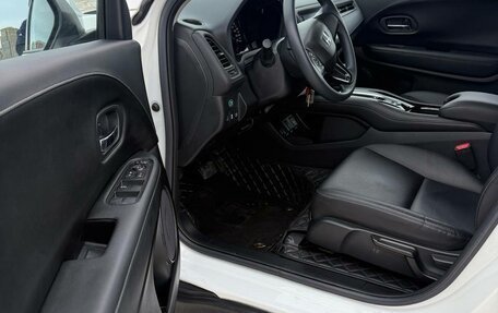 Honda Vezel, 2021 год, 1 550 000 рублей, 18 фотография