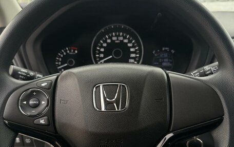 Honda Vezel, 2021 год, 1 550 000 рублей, 24 фотография