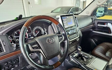 Toyota Land Cruiser 200, 2016 год, 5 859 000 рублей, 12 фотография