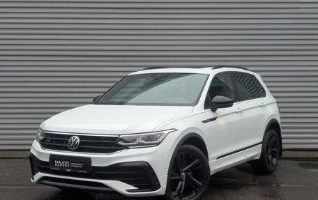 Volkswagen Tiguan II, 2021 год, 3 900 000 рублей, 1 фотография