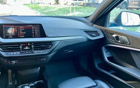 BMW 1 серия, 2019 год, 2 540 000 рублей, 20 фотография