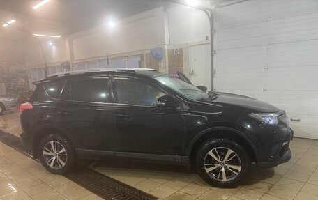 Toyota RAV4, 2017 год, 1 799 000 рублей, 3 фотография