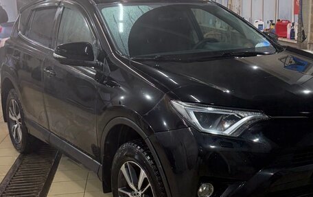 Toyota RAV4, 2017 год, 1 799 000 рублей, 4 фотография