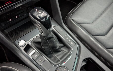 Volkswagen Tiguan II, 2021 год, 3 900 000 рублей, 27 фотография