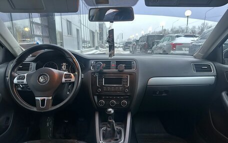 Volkswagen Jetta VI, 2013 год, 799 000 рублей, 6 фотография