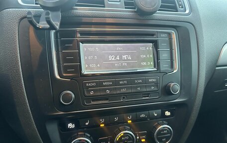 Volkswagen Jetta VI, 2013 год, 799 000 рублей, 11 фотография