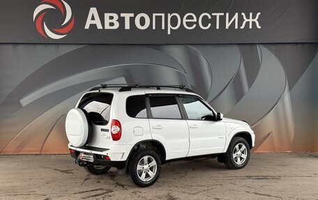 Chevrolet Niva I рестайлинг, 2018 год, 850 000 рублей, 5 фотография