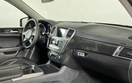 Mercedes-Benz GL-Класс, 2015 год, 3 200 000 рублей, 15 фотография