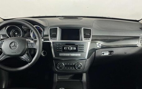 Mercedes-Benz GL-Класс, 2015 год, 3 200 000 рублей, 16 фотография