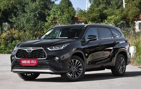 Toyota Highlander, 2025 год, 5 640 000 рублей, 3 фотография
