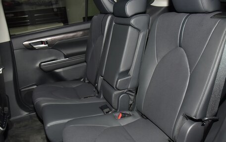 Toyota Highlander, 2025 год, 5 640 000 рублей, 19 фотография