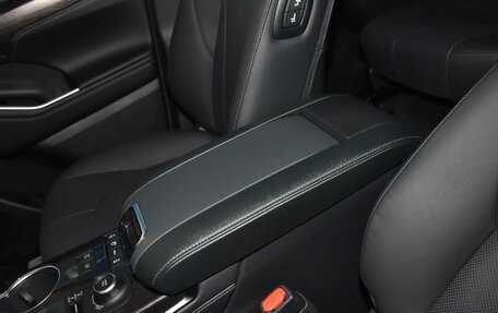 Toyota Highlander, 2025 год, 5 640 000 рублей, 18 фотография