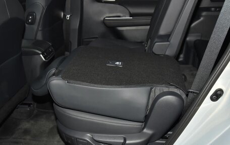 Toyota Highlander, 2025 год, 5 640 000 рублей, 20 фотография