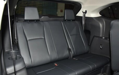 Toyota Highlander, 2025 год, 5 640 000 рублей, 21 фотография