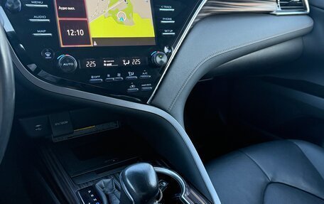 Toyota Camry, 2020 год, 3 440 000 рублей, 5 фотография