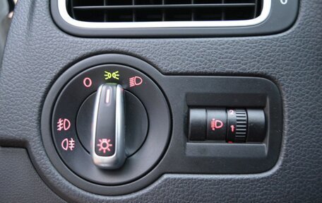 Volkswagen Polo VI (EU Market), 2015 год, 995 000 рублей, 24 фотография