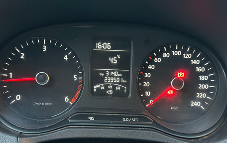 Volkswagen Amarok I рестайлинг, 2013 год, 12 фотография