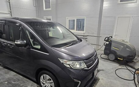 Honda Stepwgn IV, 2019 год, 1 900 000 рублей, 3 фотография