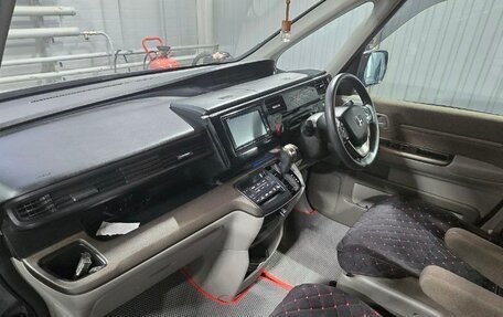 Honda Stepwgn IV, 2019 год, 1 900 000 рублей, 9 фотография