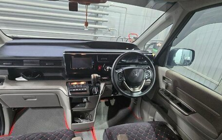 Honda Stepwgn IV, 2019 год, 1 900 000 рублей, 10 фотография