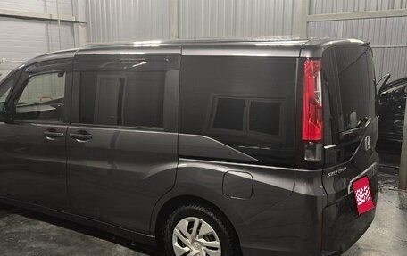 Honda Stepwgn IV, 2019 год, 1 900 000 рублей, 2 фотография