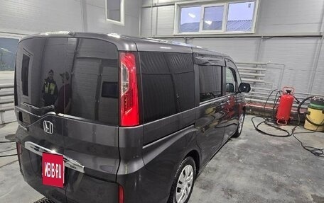 Honda Stepwgn IV, 2019 год, 1 900 000 рублей, 4 фотография